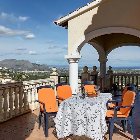 Villa Amanda: 4 Bedroom With Stunning Views Denia